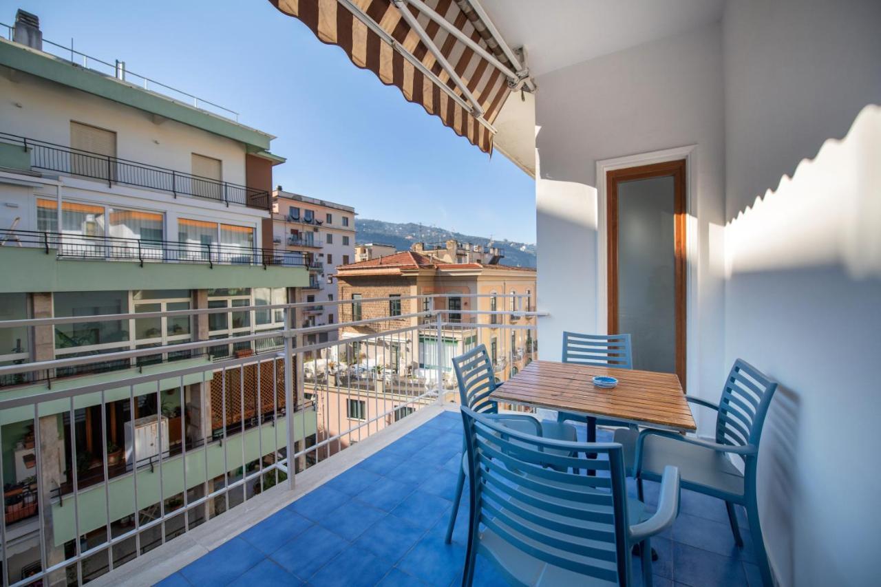Coral Apartments Соренто Екстериор снимка